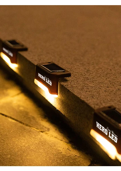 4 Adet Solar Güneş Enerjili Şarj Edilen Köşebent Merdiven Veranda Bahçe LED Lamba 3200K